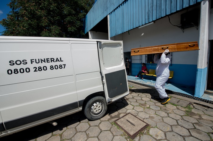 Com picos de atendimento na pandemia SOS Funeral completa dez anos