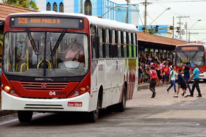 Linhas de ônibus são desviadas durante obra no conjunto Manoa