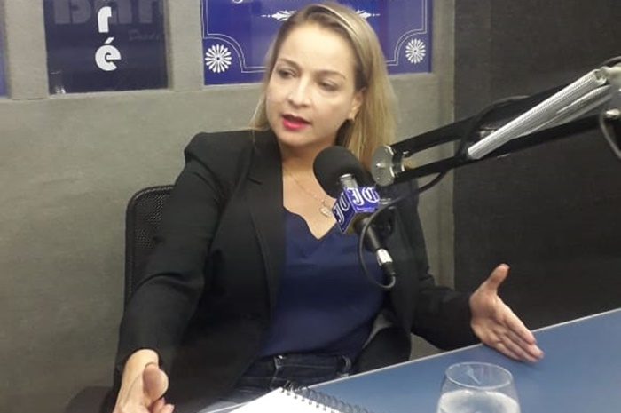 ‘Vim para fazer diferença’, diz Carol Braz, pré-candidata à prefeitura