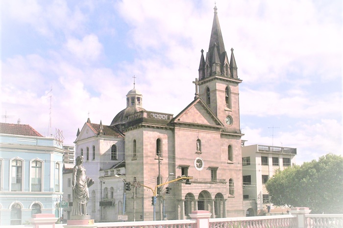 “Santa Ajuda” busca recuperar igreja centenária