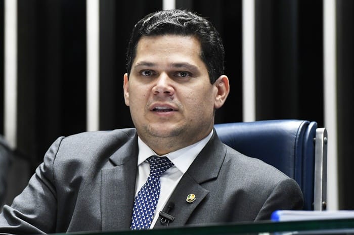 Congresso promulga MP que regulamenta auxílio a setor cultural