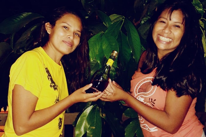 Vinho à base de mandioca é desenvolvido por empreendedoras indígenas da Amazônia