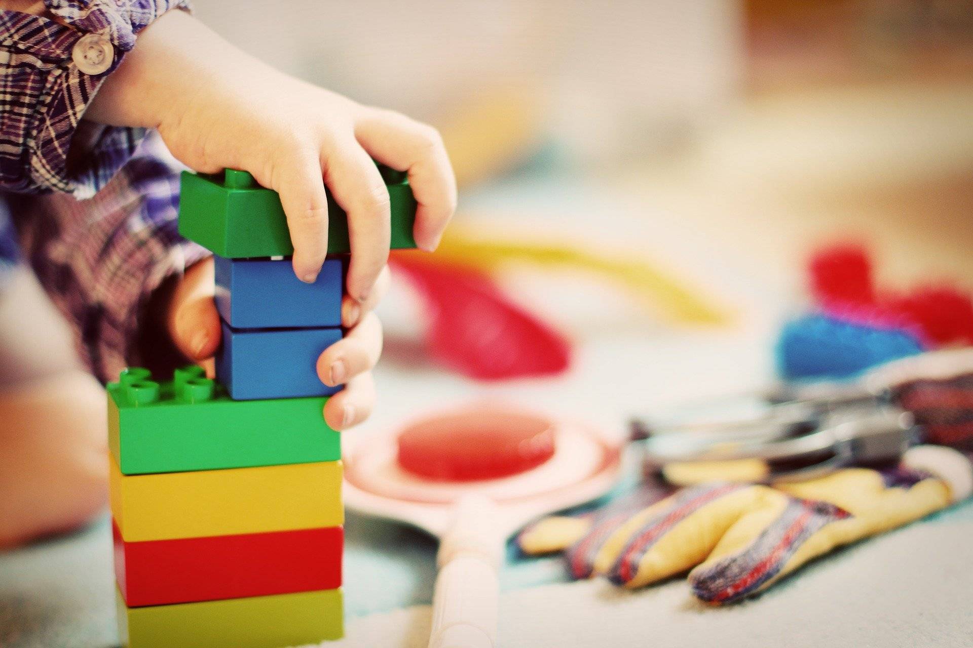 Setor de brinquedos otimista com Dia das Crianças