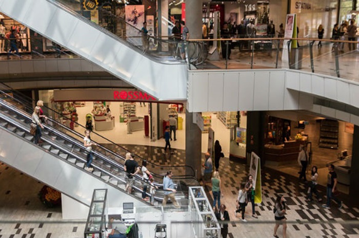 Vendas nos shoppings no Natal caem 12%