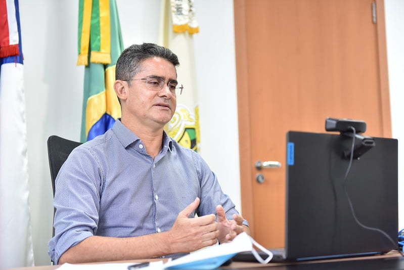 David Almeida negocia aquisição da vacina contra a Covid-19