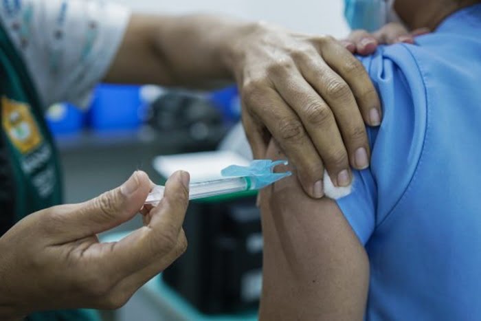 Vacinação em Manaus é suspensa temporariamente