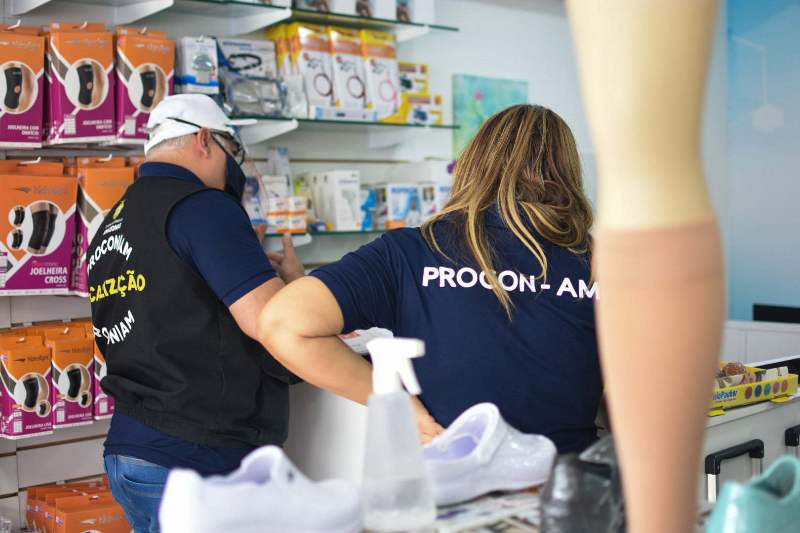 Procon-AM autua empresa por venda de kit com cilindro de oxigênio a R$ 5 mil