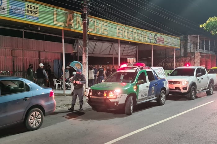 CIF fecha três estabelecimentos por descumprimento de decreto em Manaus