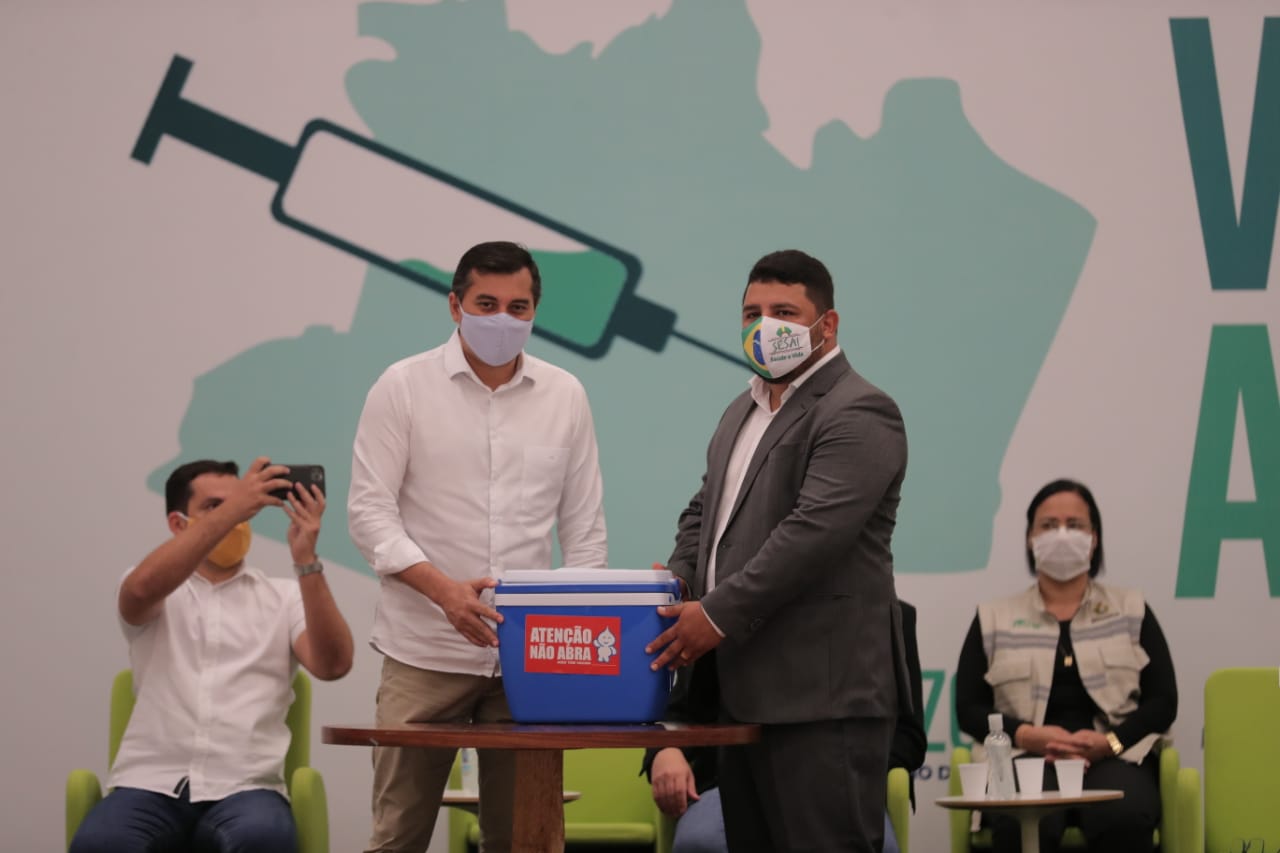Enfermeira indígena é a primeira a receber vacina no Amazonas - campanha vacinação4