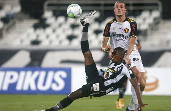 Botafogo perde e cai
