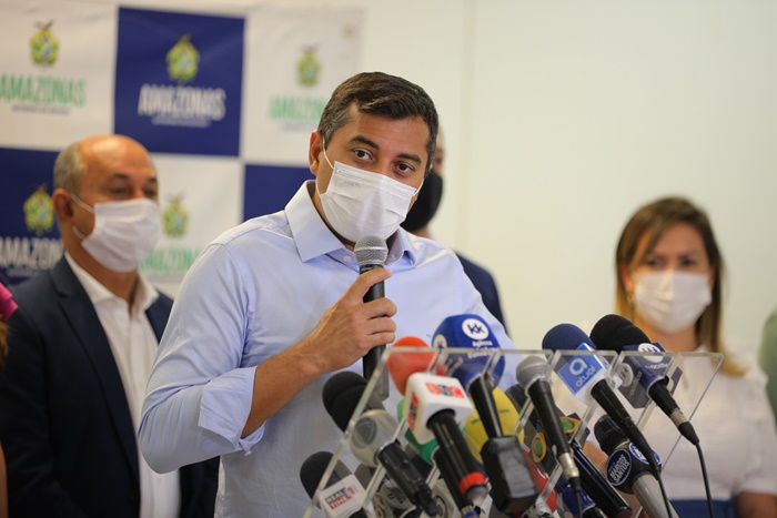 As sacolas e o bolso do eleitor - Governador Wilson LIma lanca Auxilio Estadual Permanente 7 Foto Lucas Silva Secom idosos