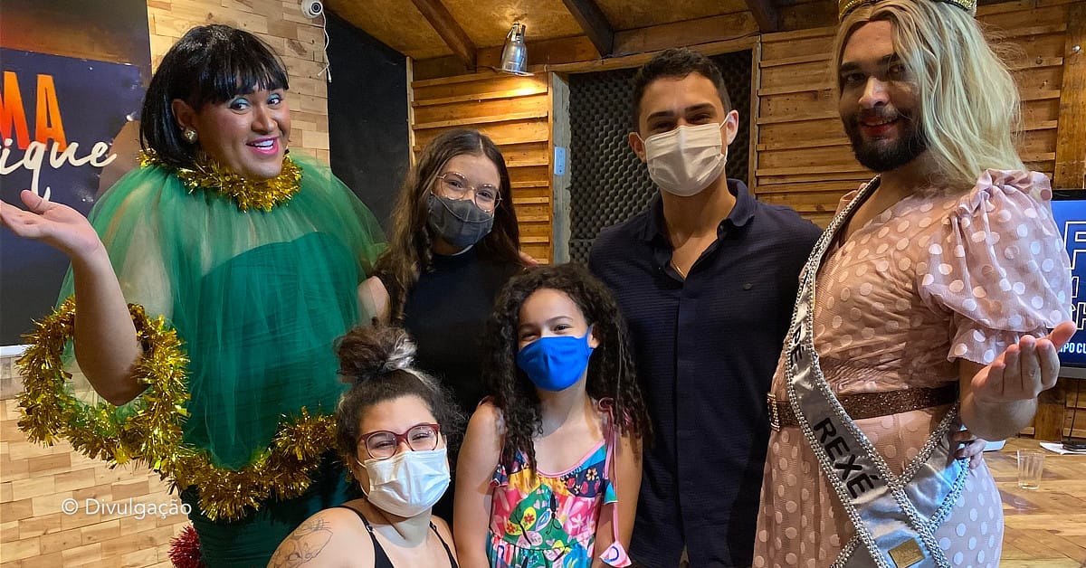 Artistas barés 'invadem' o Youtube - cafe com bolacha mais