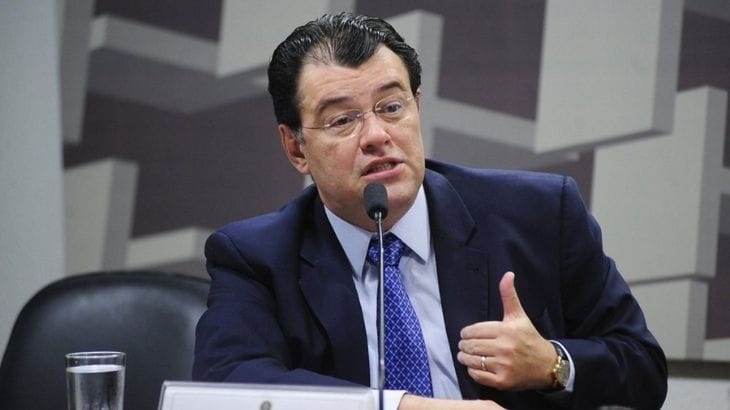 Reforma tributária fica para 2022, informa Davi Alcolumbre - eduardo braga