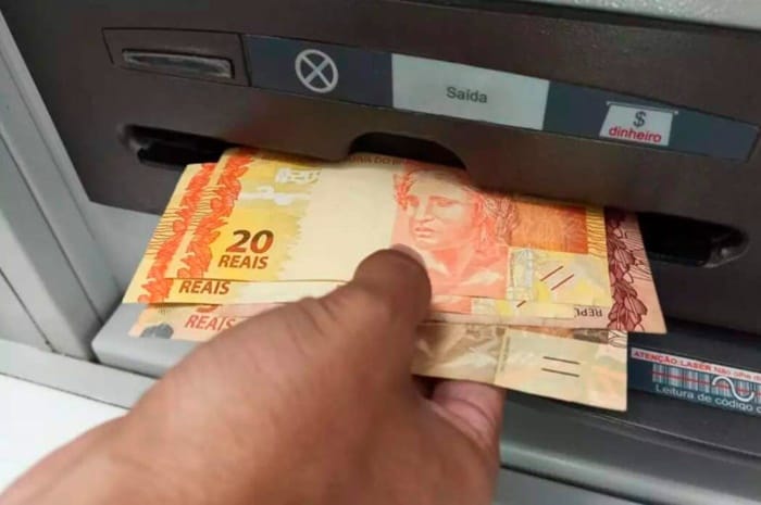 Endividamento bate recorde e atinge quase 80% das famílias - endividamento Endividamento bate recorde e atinge quase 80% das famílias - endividamento