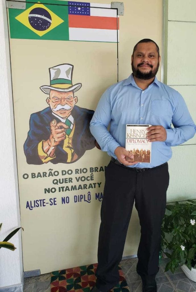 Curso prepara manauaras para a carreira diplomática - Breno Rodrigo 1 1