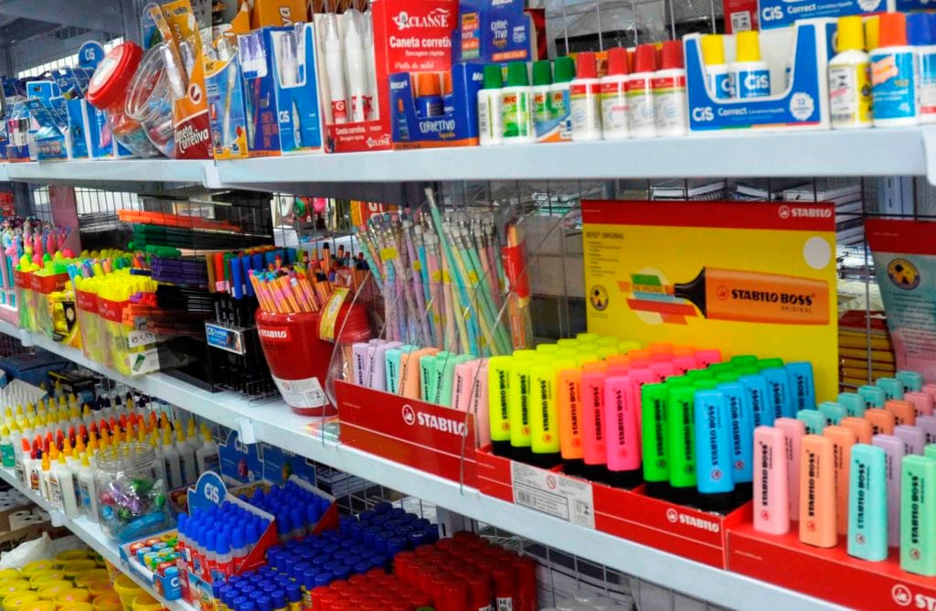 Varejo aposta agora nas vendas para volta às aulas - material escolar