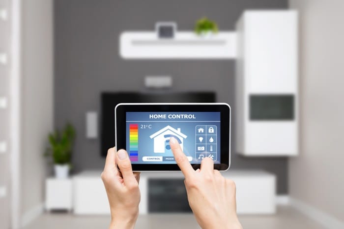 Startup, especializada em automação residencial, prepara `Apê Inteligente´ - iStock 843643254 1 Startup, especializada em automação residencial, prepara `Apê Inteligente´ - iStock 843643254 1