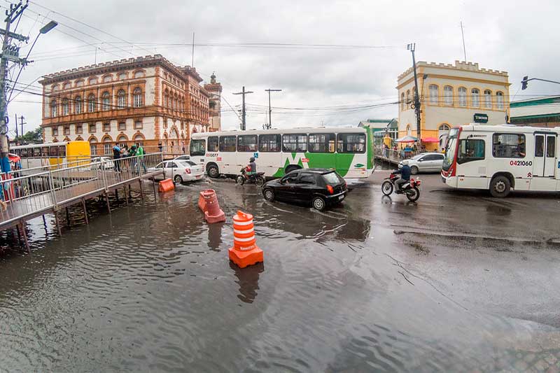 Ruas do Centro de Manaus estão sob pressão novamente - 1005 A2 vale essa 1