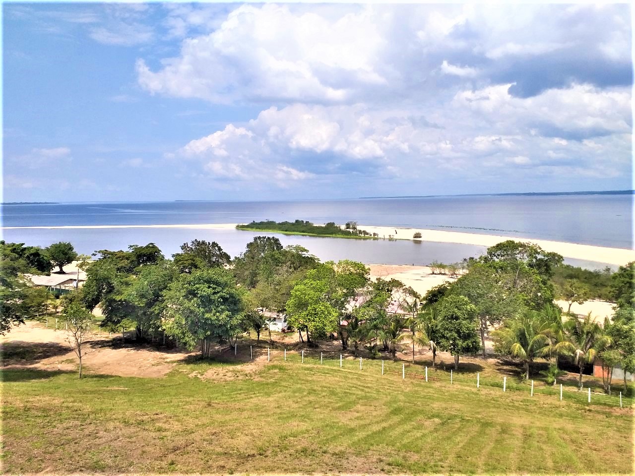 Pé na areia e muito sol nas praias do Açutuba - 1105 B1c
