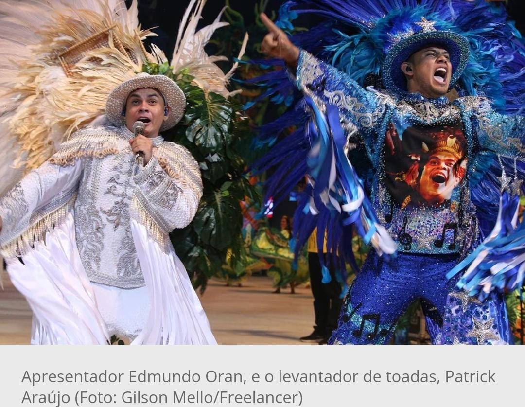 O show dos Bumbás em Parintins - boi soraya