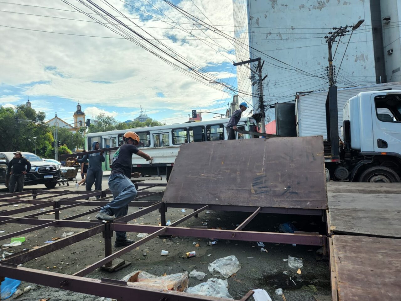Nível dos rios permite a retirada das pontes no Centro - 0807 A6 Nível dos rios permite a retirada das pontes no Centro - 0807 A6