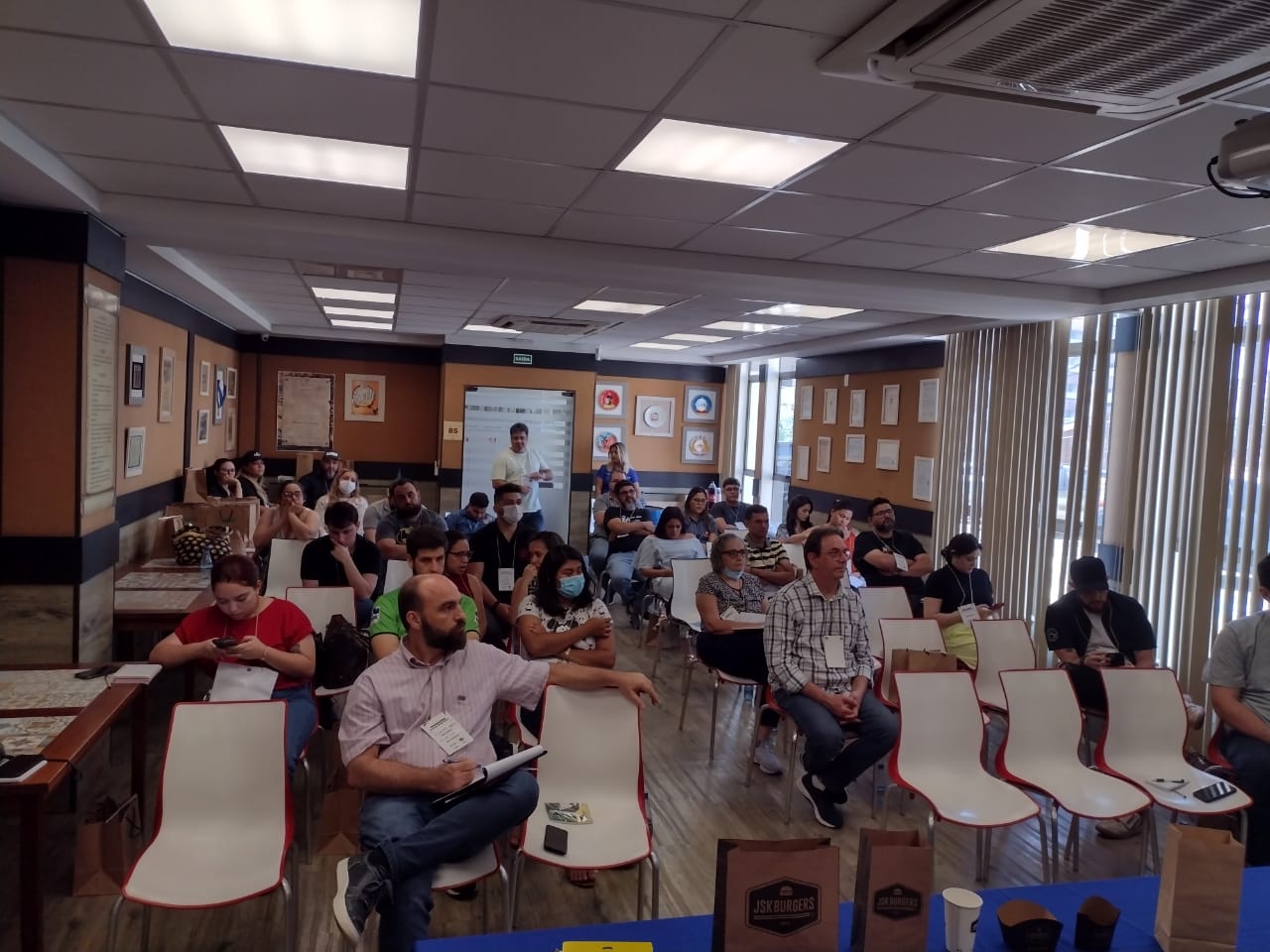 Treinamento sobre Gestão de Delivery contempla alimentação fora do lar - 2207 A2a Abrasel AM Treinamento sobre Gestão de Delivery contempla alimentação fora do lar - 2207 A2a Abrasel AM