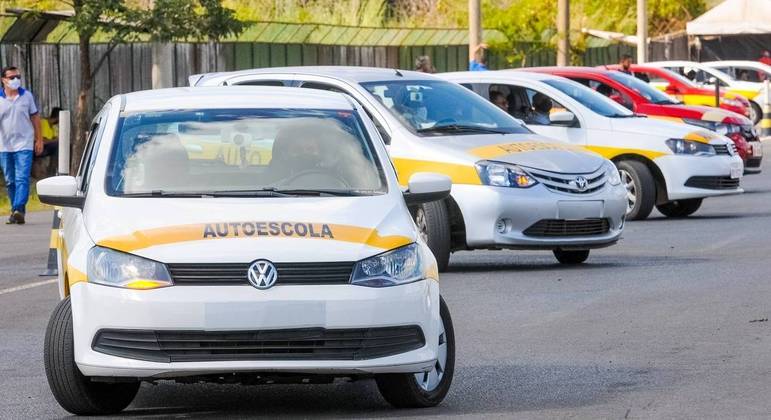 Cobrança por uso de ar-condicionado pelas autoescolas gera impasse e polêmica - 2507 A4a Cobrança por uso de ar-condicionado pelas autoescolas gera impasse e polêmica - 2507 A4a