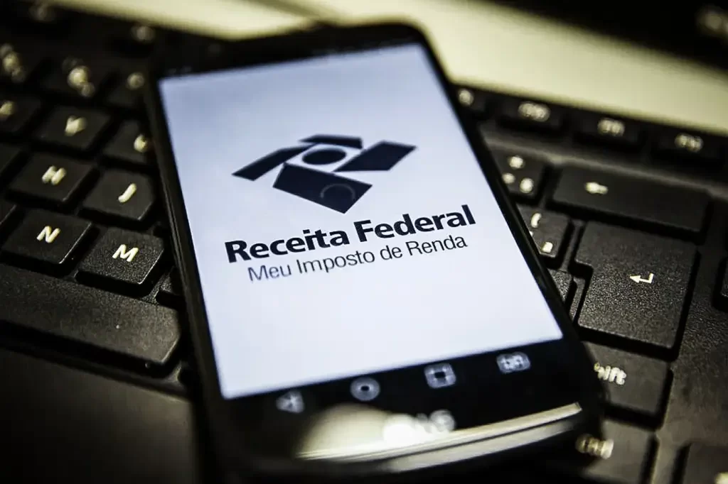 Sem correção, Imposto de Renda atingirá quem recebe 1,5 salário mínimo - receita federal