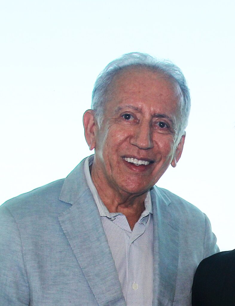 Guilherme Aluízo tem trajetória de sucesso eternizada em livro - Ari Moutinho 1 Guilherme Aluízo tem trajetória de sucesso eternizada em livro - Ari Moutinho 1