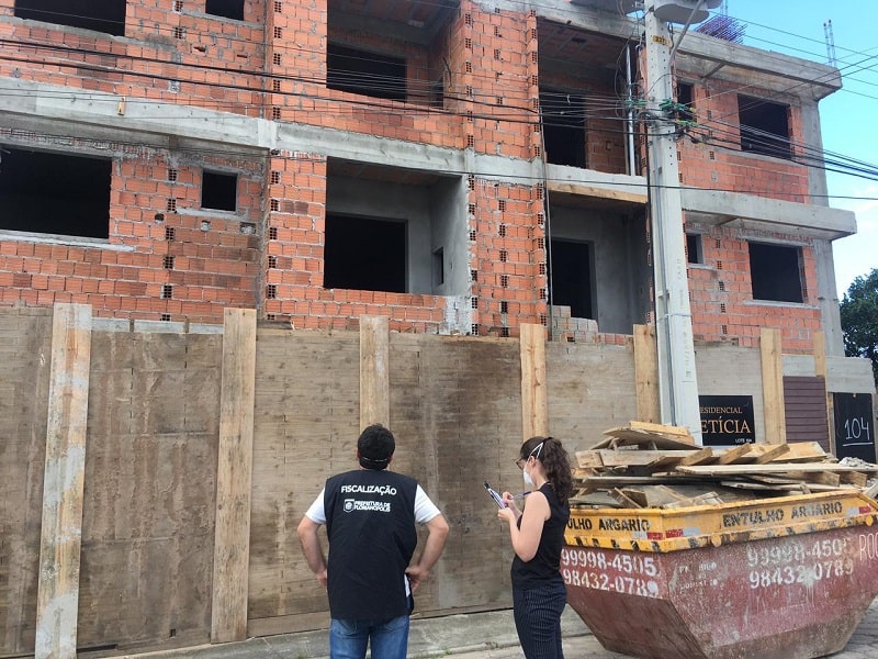 <em>Fiscalização da Prefeitura de Manaus em obras irregulares tem alta de 157% nos sete meses deste ano</em> - fiscalizacao obras