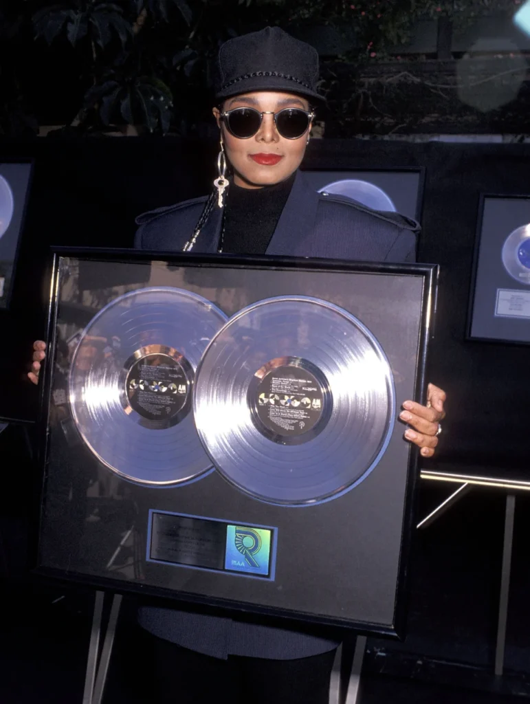 Clipe de Janet Jackson faz notebooks antigos desligarem, diz engenheiro da Microsoft - janet