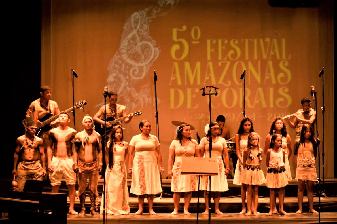 Hora de soltar as vozes e a harmonia no Coral - 2609 B1a Hora de soltar as vozes e a harmonia no Coral - 2609 B1a