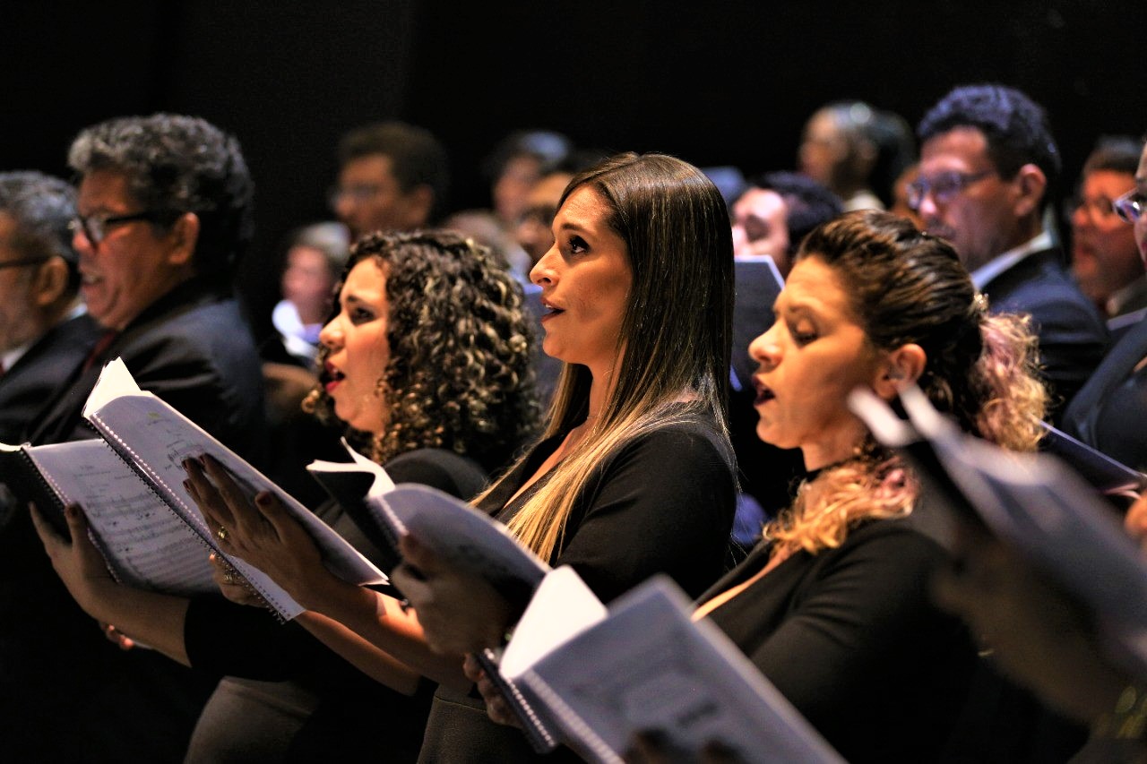 Hora de soltar as vozes e a harmonia no Coral - 2609 B1c Hora de soltar as vozes e a harmonia no Coral - 2609 B1c