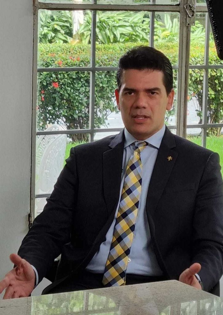 <strong>Pretendo ser a voz da advocacia no Amazonas, diz Anderson Fonseca</strong> - 2909 A7b <strong>Pretendo ser a voz da advocacia no Amazonas, diz Anderson Fonseca</strong> - 2909 A7b
