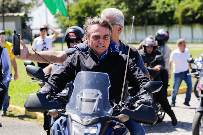 Bolsonaro faz motociata em PE e diz que vencerá em 1º turno - motociata bolsonaro