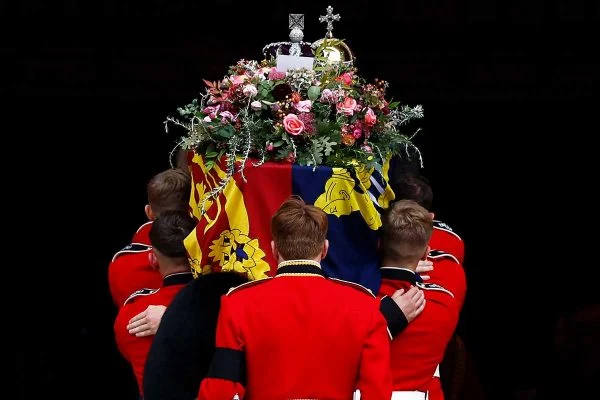 Após 12 dias, termina o funeral público da rainha Elizabeth II - rainha funeral