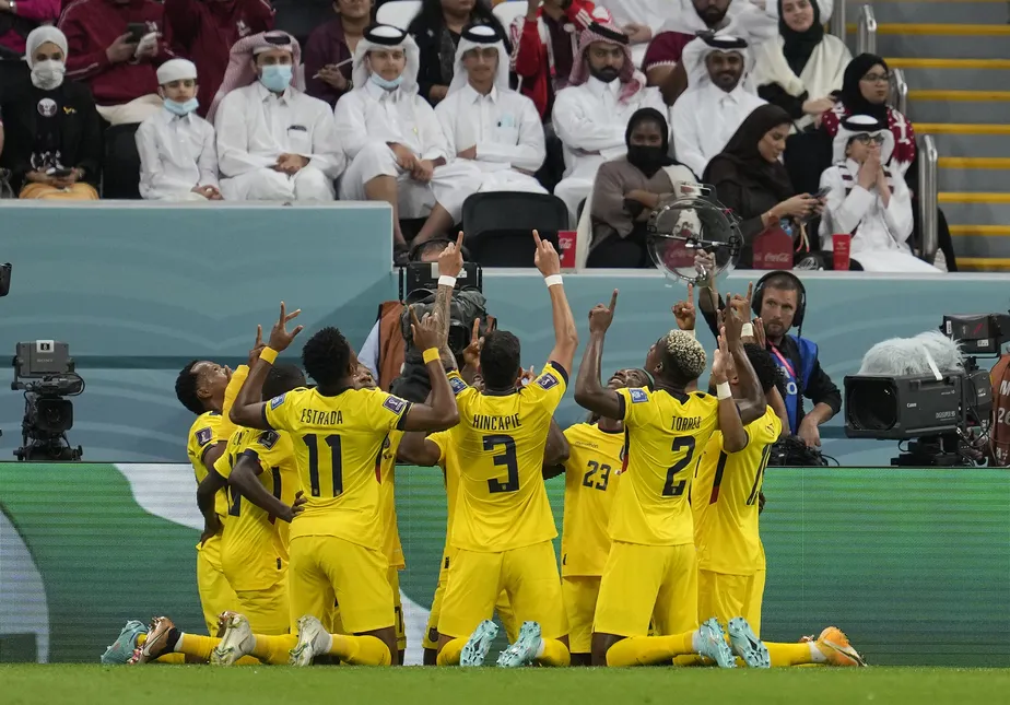 Equador domina o Qatar e vence na abertura da Copa - equador gol Equador domina o Qatar e vence na abertura da Copa - equador gol