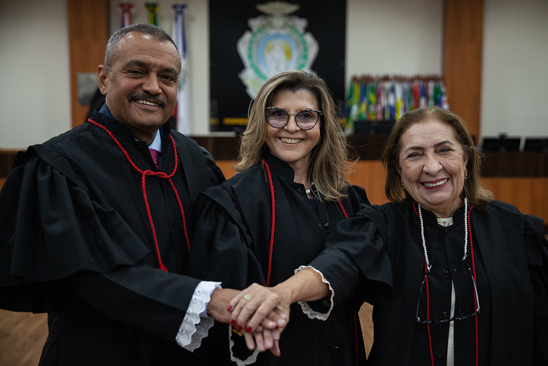 Justiça seja feita às nossas presidentes - nova presidente do TJAM Justiça seja feita às nossas presidentes - nova presidente do TJAM