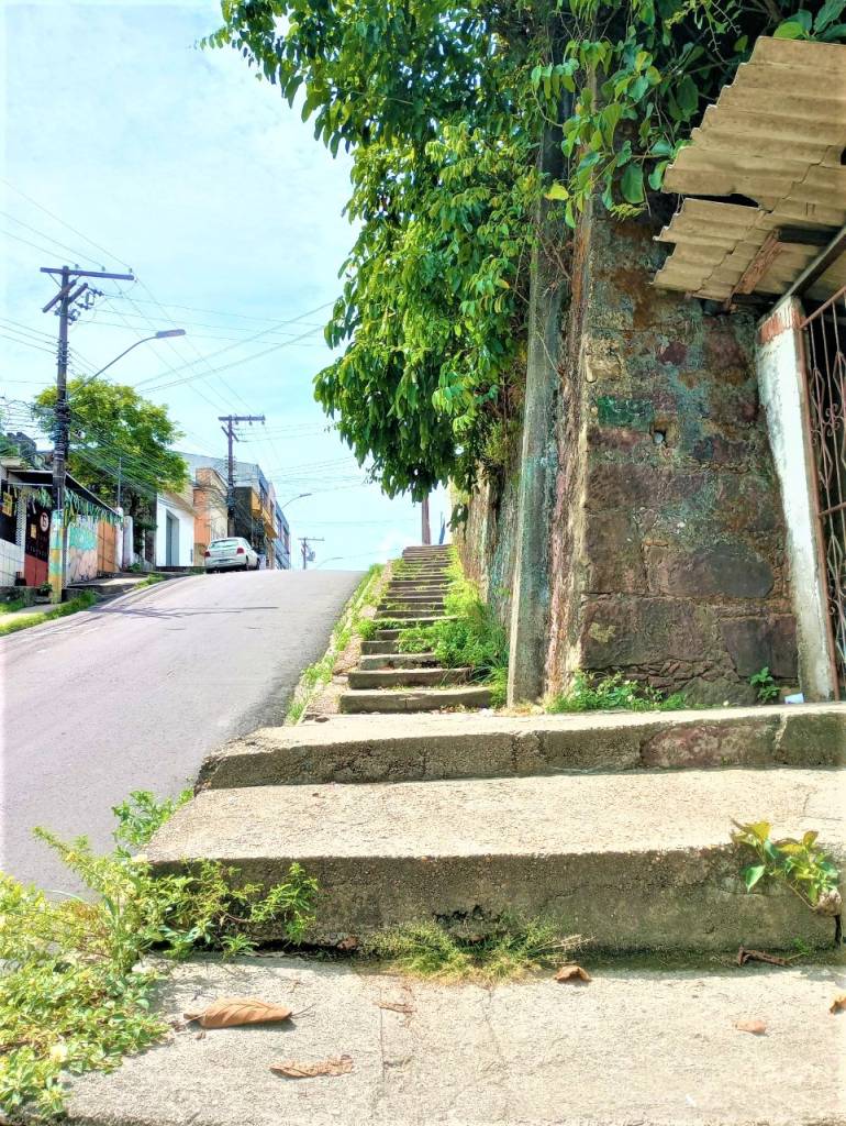 Grupo quer recuperar a 'escadaria do barão' e criar ponto turístico - 0112 B1d