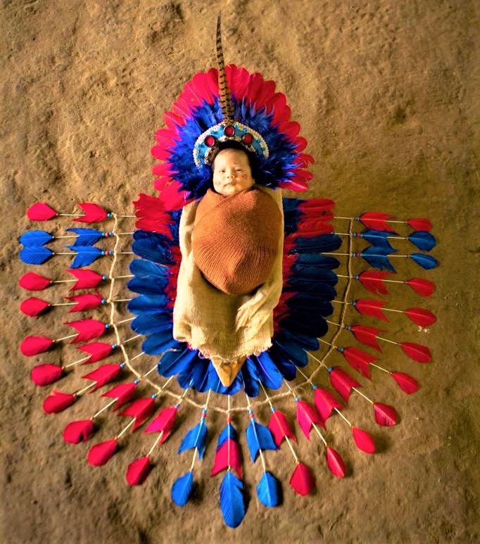 A exposição ‘Zaranda Mitã’ traz bebês no estilo newborn - 0712 B3b