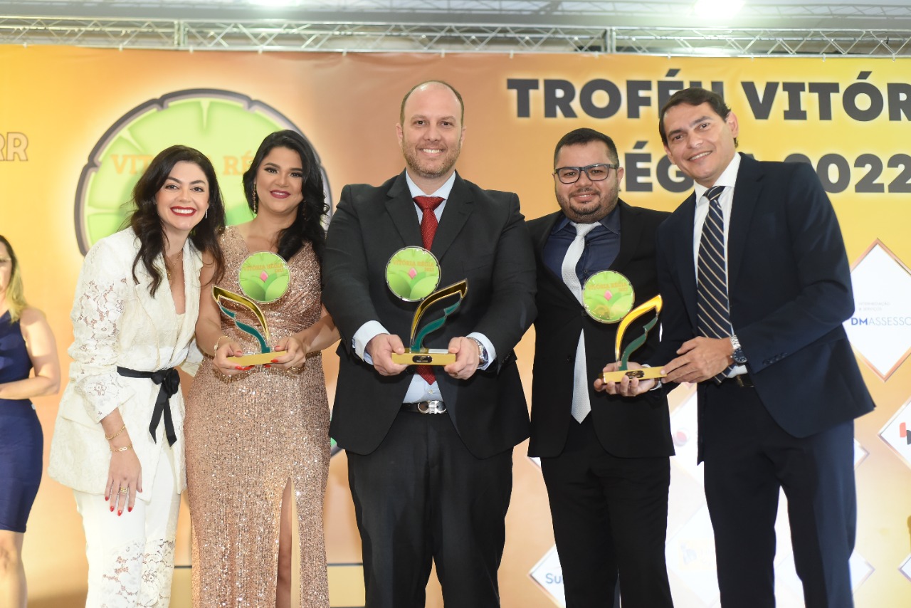 Troféu reconhece os melhores do mercado de seguros - 1512 B3bbb Troféu reconhece os melhores do mercado de seguros - 1512 B3bbb