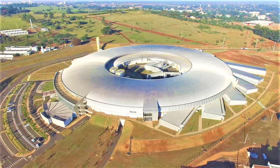 ‘Cápsula da Ciência' é destruída por temporal e evento é cancelado - 2012 B1b ‘Cápsula da Ciência' é destruída por temporal e evento é cancelado - 2012 B1b