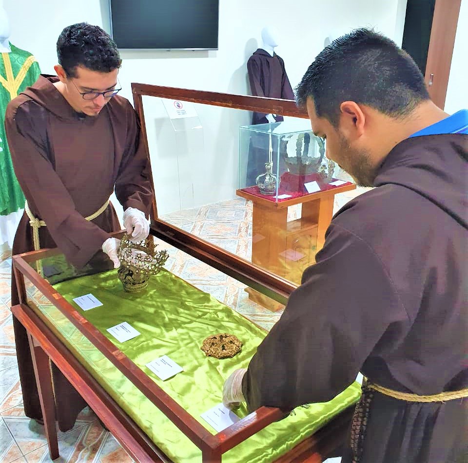 Capuchinhos pretendem presentear Manaus com um museu - 2912 B1c