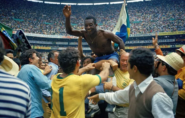 Morre o Rei Pelé, aos 82 anos - pelee