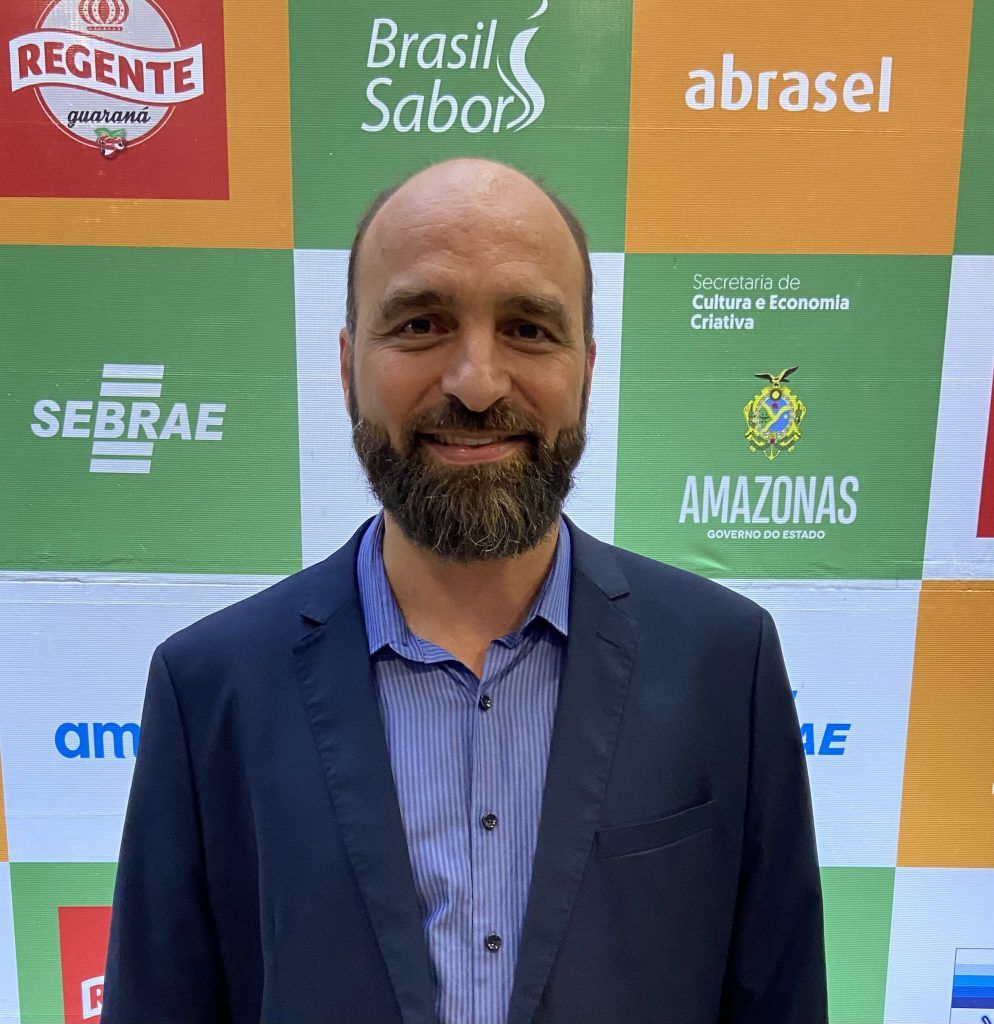 Serviços se tornam propulsão do desenvolvimento do País - 0201 B8c