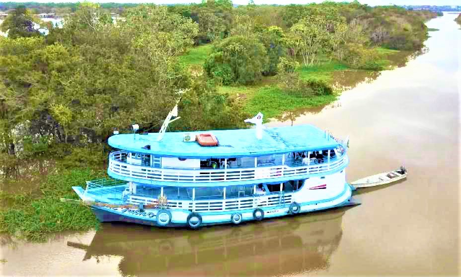 "Batelão da Amazônia" parte para a Suíça - 1502 B1a