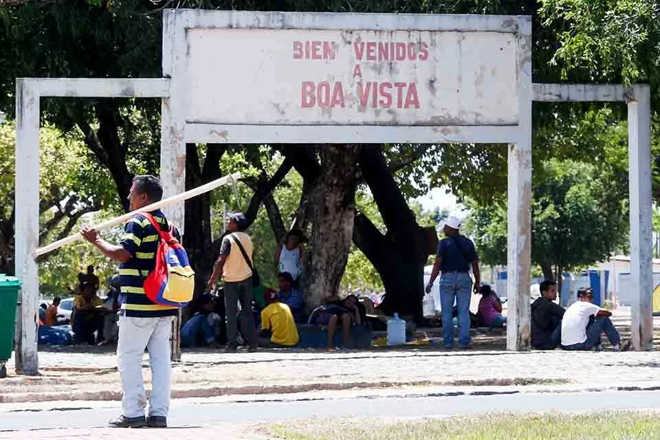 Total de venezuelanos inscritos no Auxílio Brasil cresceu 142% de 2021 para 2022 - venezuelanos na fronteira