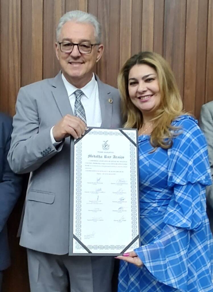 Oswaldo Lopes é homenageado na Aleam - 2905 A4b