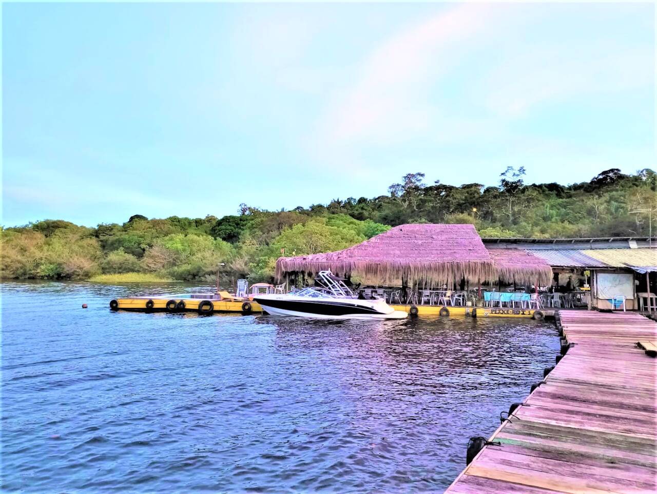 Flutuantes amazônicos: tradicionais vs. modernos - E2c Flutuantes amazônicos: tradicionais vs. modernos - E2c