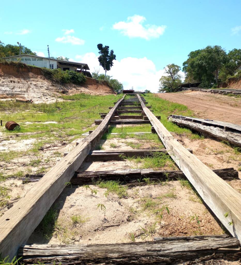 Novo Airão tenta retomar tradição em produção de embarcações - B1a 9